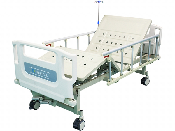 ABS掛式床頭沖孔雙搖護理床(四角剎車)